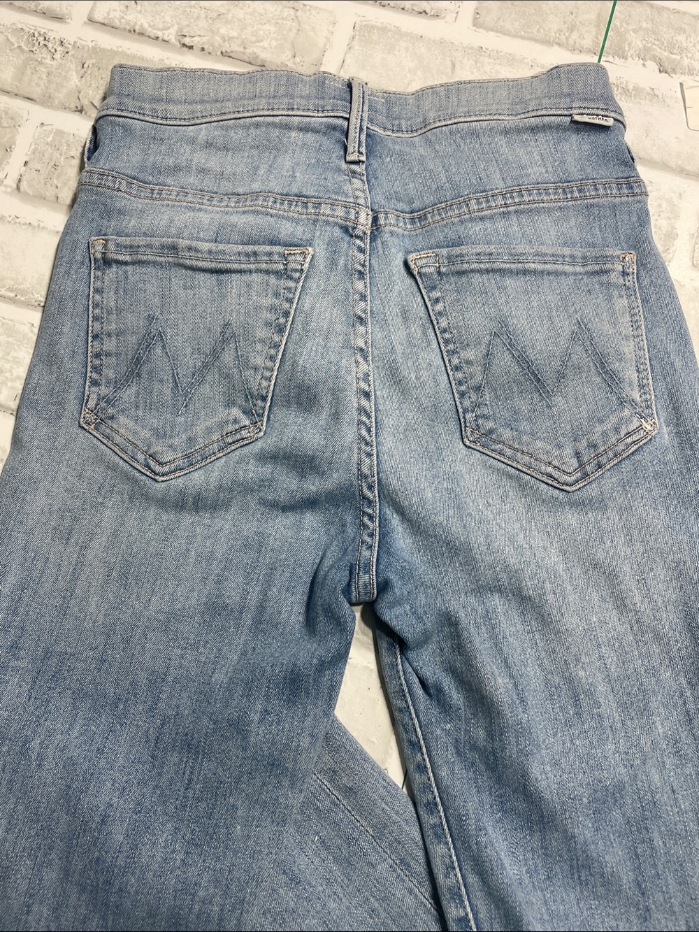 Mother’s Women's High-Rise button-fly blue Jeans. Fray hem. The Stunner. Size 24 - Picture 5 of 12